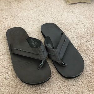Reef leather slides, flip flops, Sandals, men’s 12